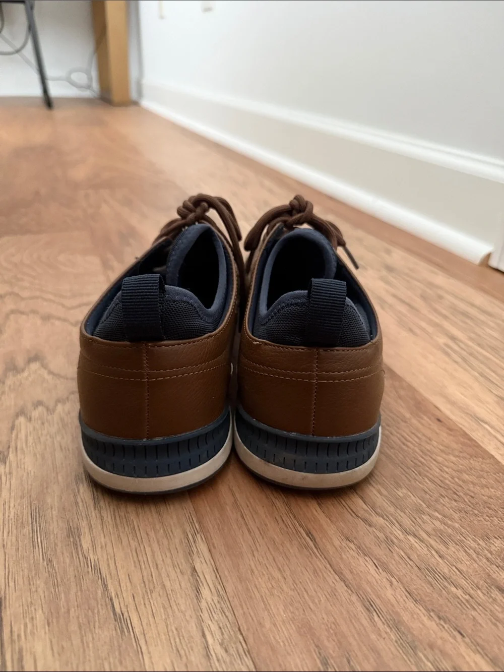 Aldo sleek brown